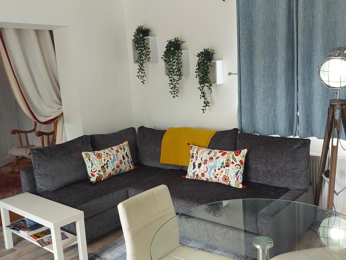 Bunlin Heights Self Catering Studio Милфорд Экстерьер фото